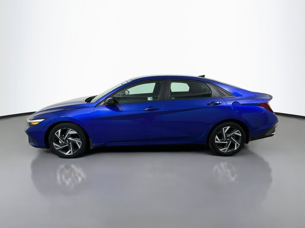 Used 2025 Hyundai Elantra Sport FWD image 8