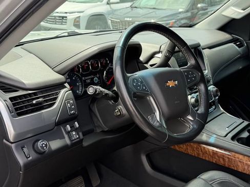 Used 2019 Chevrolet Tahoe Premier w/ RST 6.2L Performance Edition RWD image 12