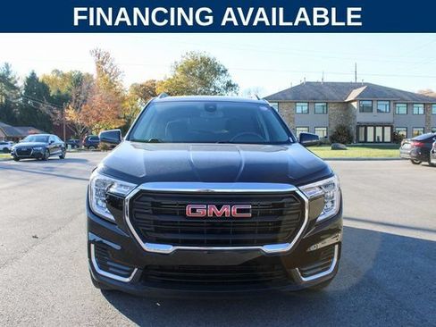 Used 2023 GMC Terrain SLE w/ Driver Convenience Package FWD image 3