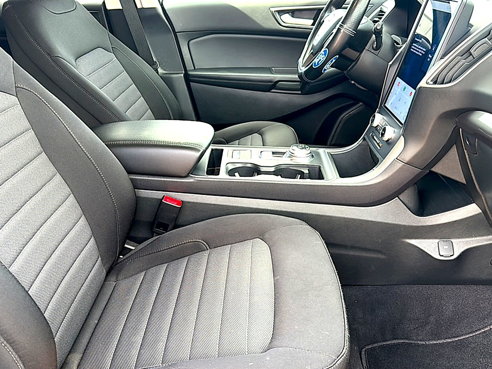 Used 2024 Ford Edge SE AWD/4WD image 23