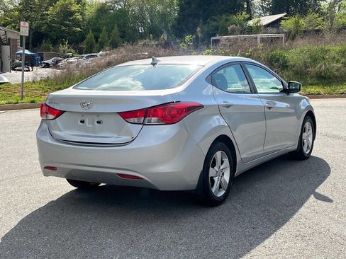 Used 2012 Hyundai Elantra GLS w/ Preferred Pkg 3 image 5