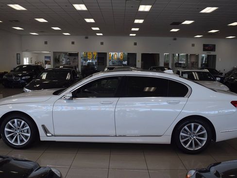 Used 2019 BMW 740i RWD image 6