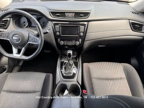 Used 2019 Nissan Rogue SV w/ Premium Package FWD image 18