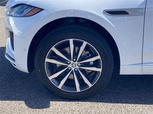 New 2025 Jaguar F-PACE R-Dynamic S image 22