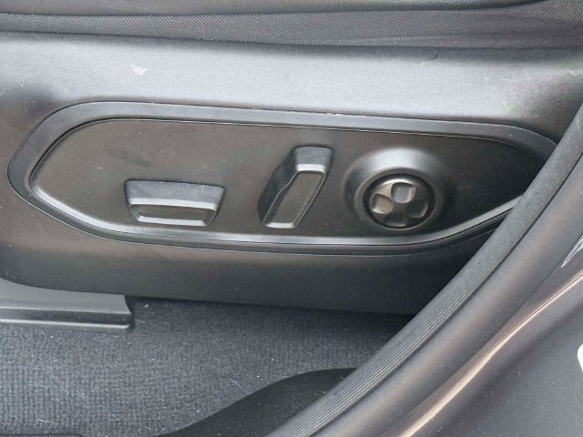 Used 2023 Jeep Grand Cherokee Limited AWD/4WD image 19