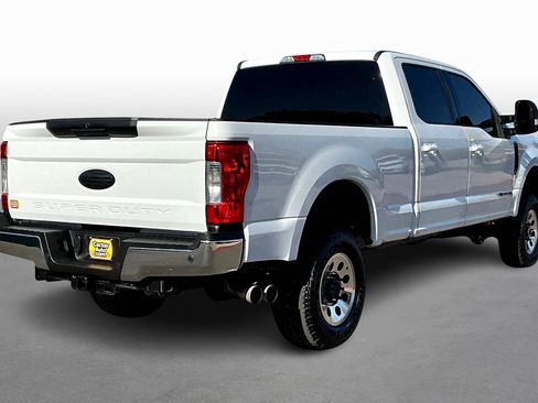 Used 2019 Ford F250 XLT w/ XLT Value Package image 2
