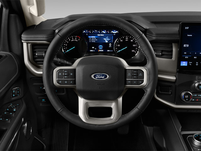Used 2025 Ford Expedition Max Platinum w/ Stealth Appearance Package AWD/4WD image 8