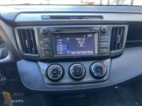 Used 2015 Toyota RAV4 LE FWD image 15