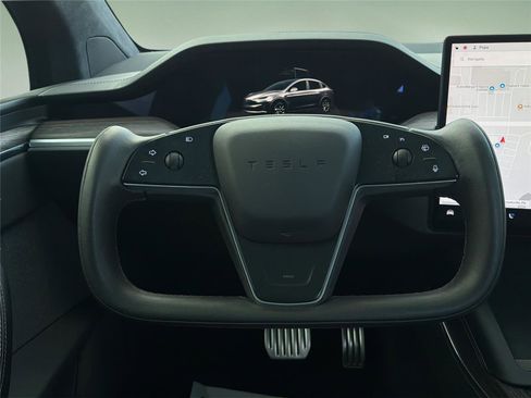 Used 2022 Tesla Model X AWD image 11