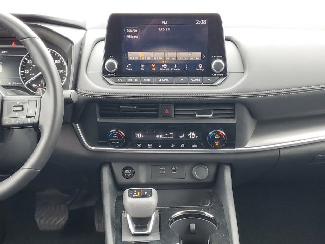 Used 2025 Nissan Rogue SV AWD/4WD image 32