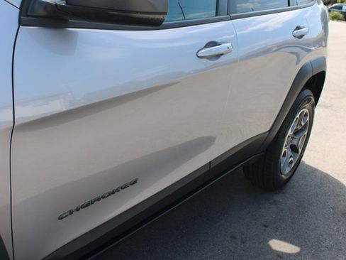 Used 2020 Jeep Cherokee Trailhawk w/ Cold Weather Group image 50