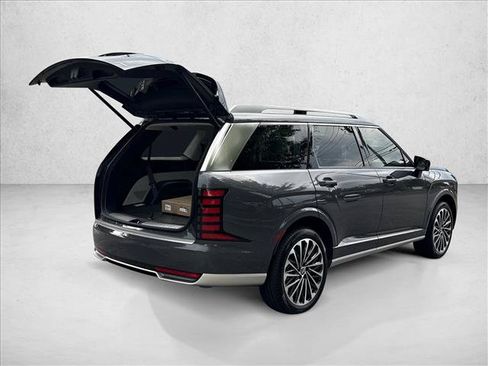 Certified 2026 Hyundai Palisade Calligraphy AWD/4WD image 2
