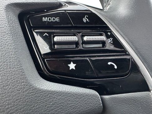 Used 2023 Kia Niro EX Touring image 17