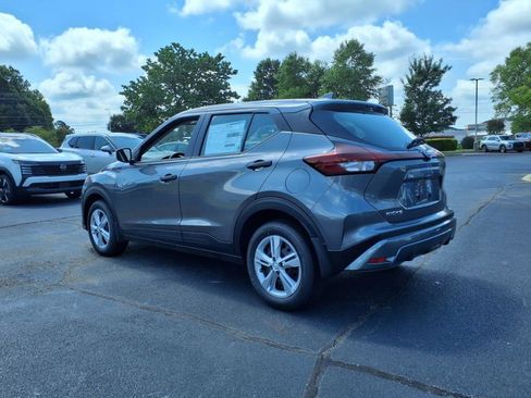 New 2025 Nissan Kicks Play S image 3
