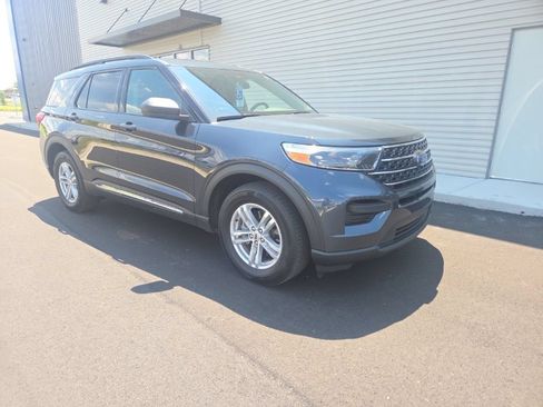 Used 2022 Ford Explorer XLT RWD image 11