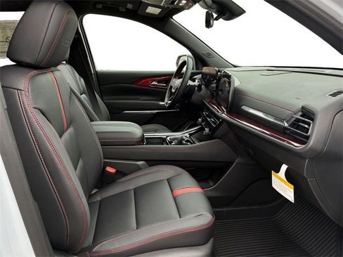 New 2026 Chevrolet Traverse RS w/ LPO, Floor Liner Package image 13