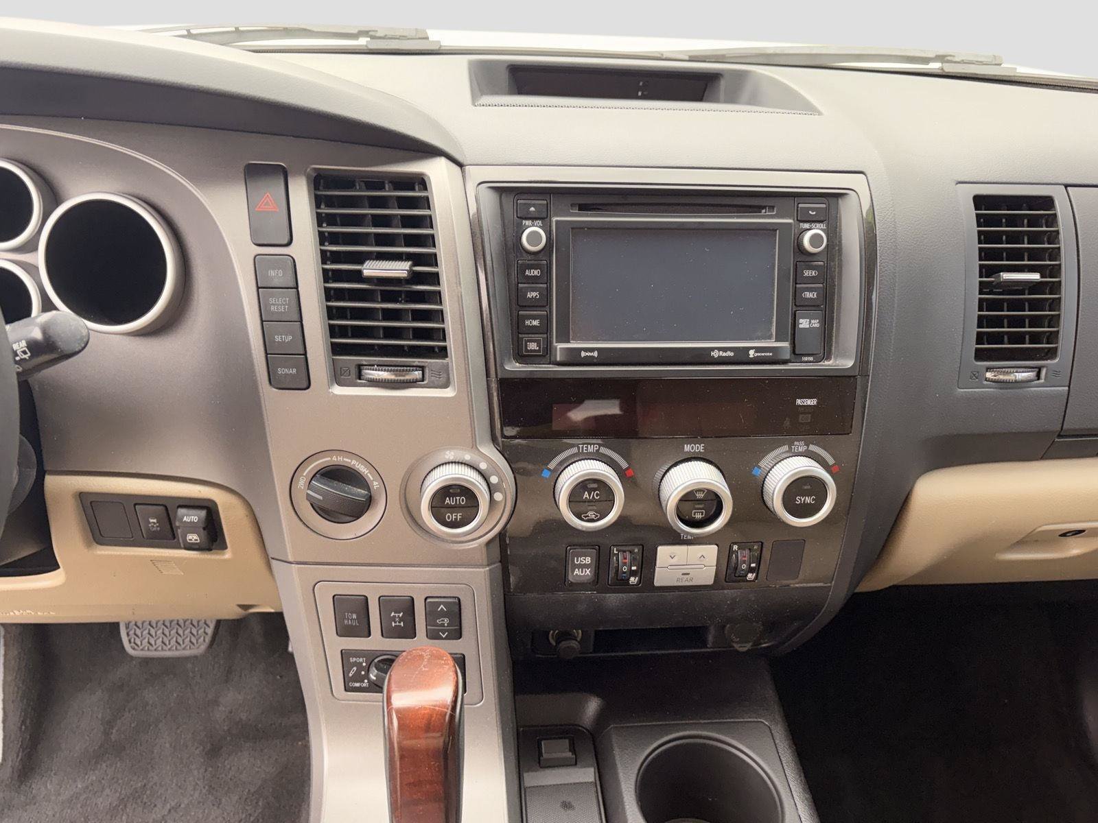 Used 2016 Toyota Sequoia Platinum AWD/4WD image 16