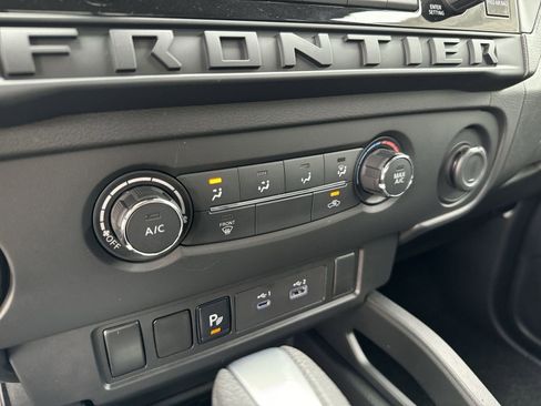 Certified 2025 Nissan Frontier S AWD/4WD image 10