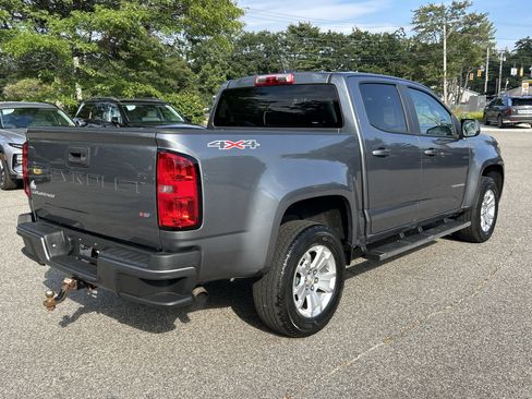 Used 2022 Chevrolet Colorado LT AWD/4WD image 5