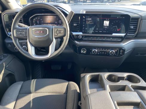 Used 2024 GMC Sierra 1500 Elevation AWD/4WD image 12
