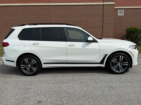 Used 2021 BMW X7 M50i AWD/4WD image 15