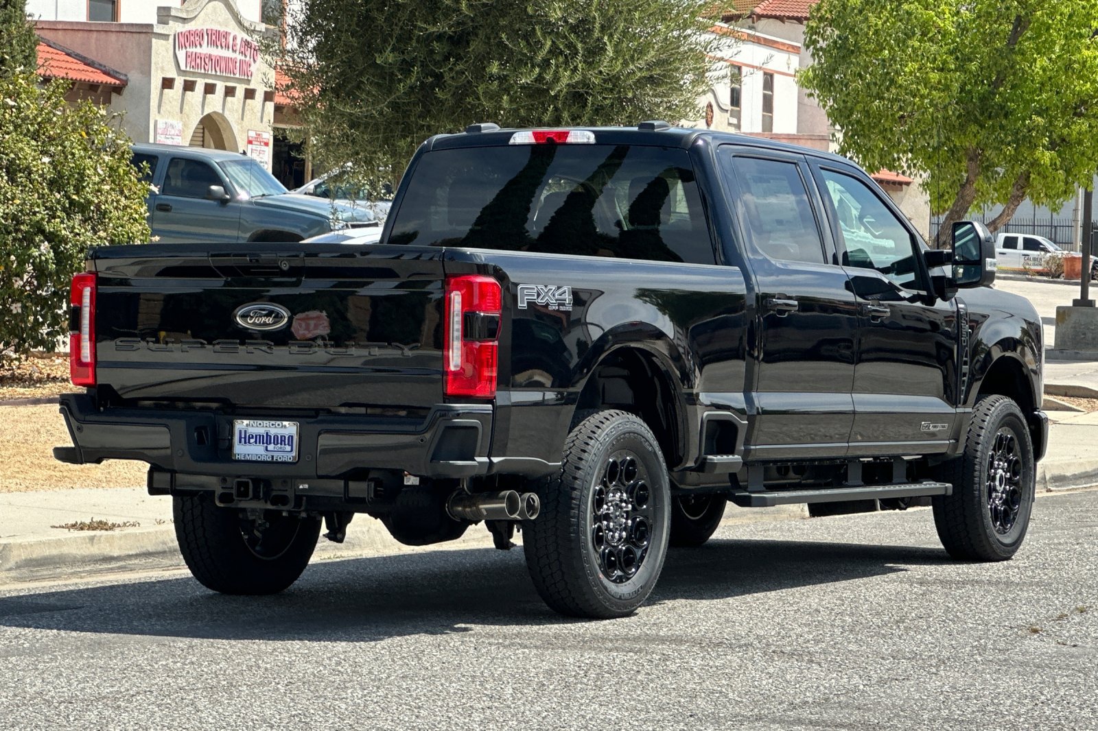 New 2026 Ford F250 Lariat w/ Black Appearance Package AWD/4WD image 4
