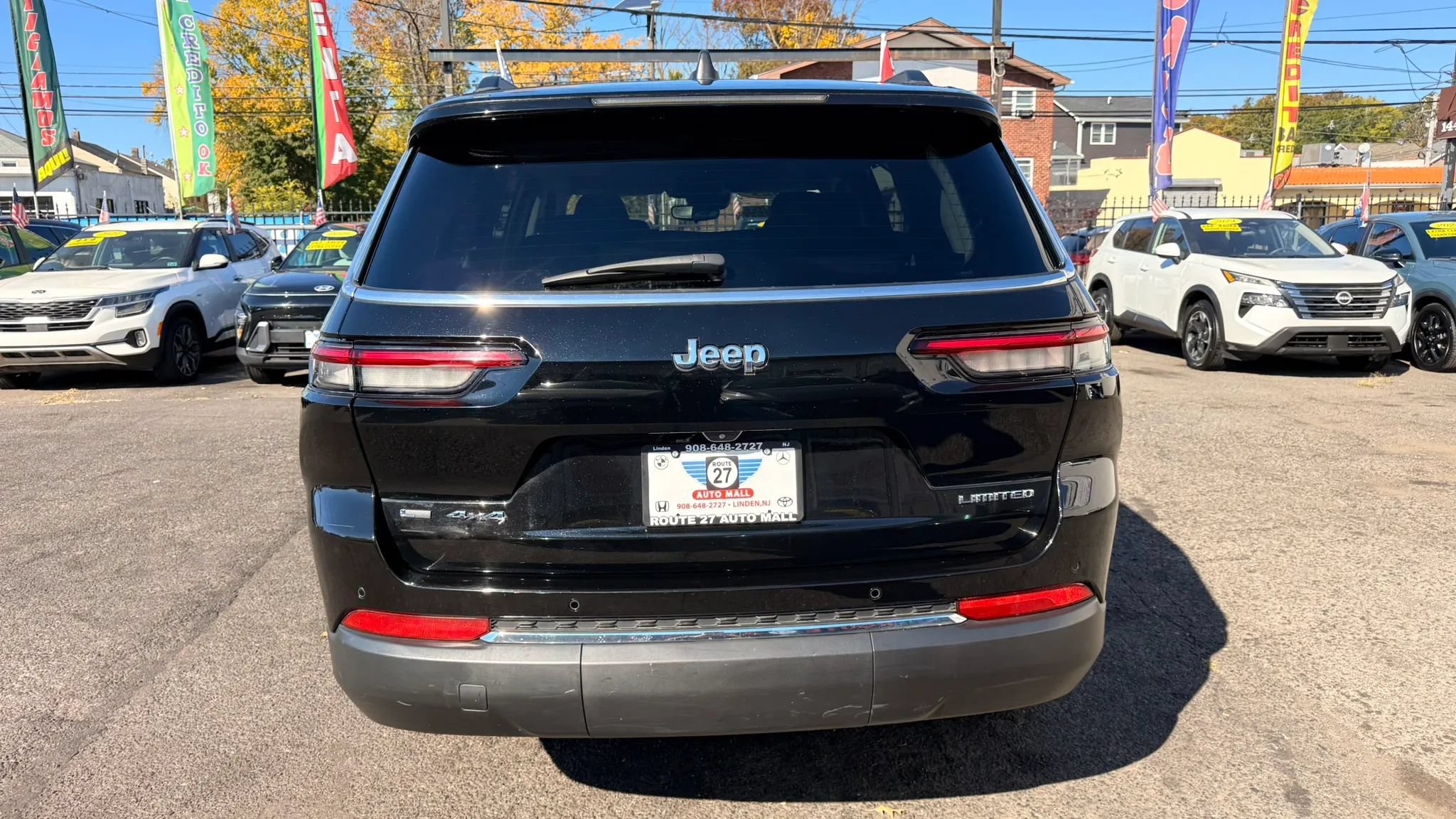 Used 2021 Jeep Grand Cherokee L Limited AWD/4WD image 6