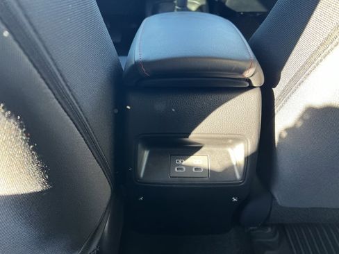 Certified 2025 Toyota Corolla SE image 18