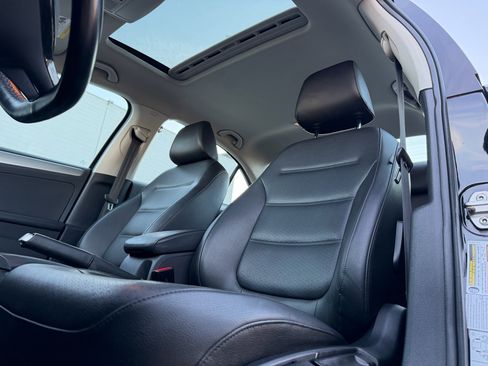 Used 2017 Volkswagen Jetta SE image 11