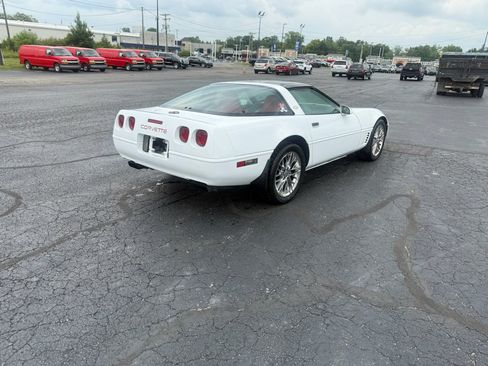 Used 1996 Chevrolet Corvette Coupe RWD image 6