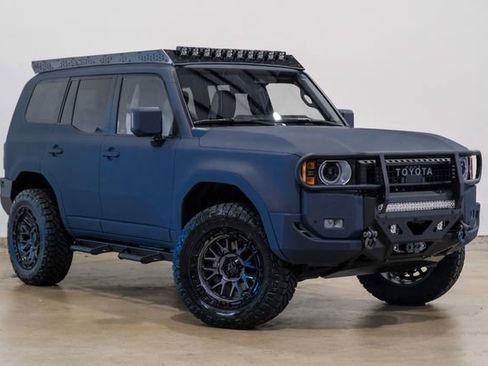 Used 2025 Toyota Land Cruiser image 9