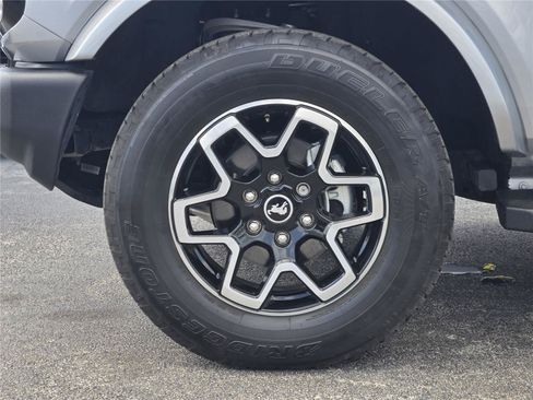 Certified 2023 Ford Bronco Outer Banks AWD/4WD image 11