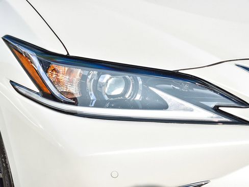 New 2025 Lexus ES 350 w/ Premium Package image 8