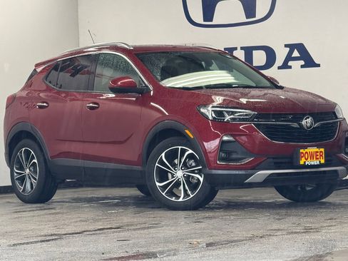 Used 2021 Buick Encore GX Essence w/ Advanced Technology Package FWD image 2
