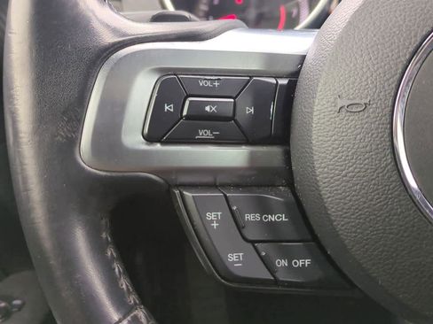 Used 2018 Ford Mustang Coupe image 22