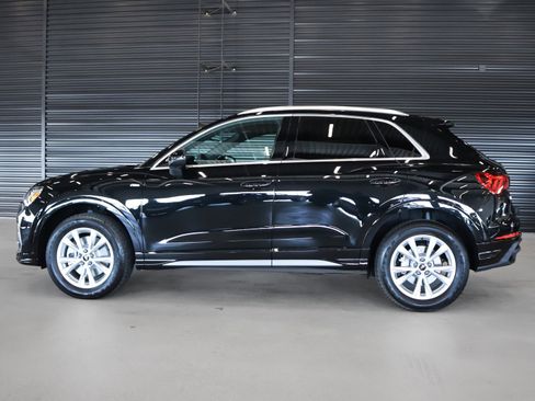 Used 2024 Audi Q3 2.0T Premium w/ Convenience Package AWD/4WD image 14