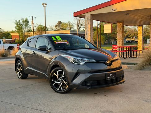 Used 2018 Toyota C-HR XLE image 6