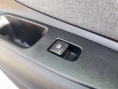 Used 2024 Hyundai Elantra Limited image 14