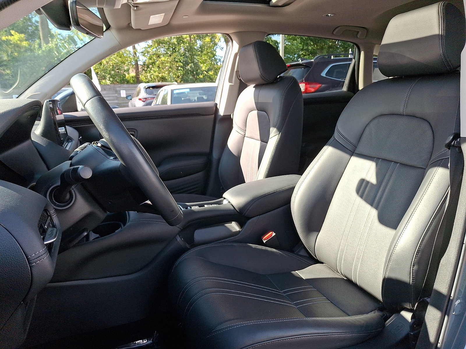Certified 2024 Honda HR-V EX-L image 12