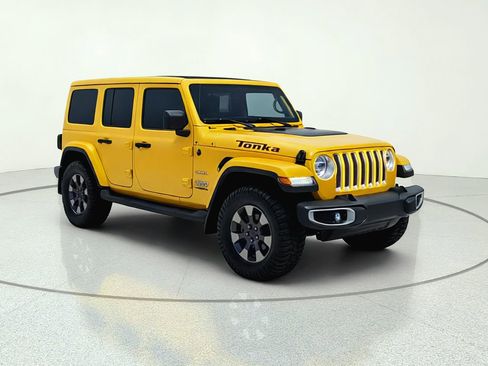 Used 2019 Jeep Wrangler Unlimited Sahara w/ Uconnect 4C Nav & Sound Group AWD/4WD image 1