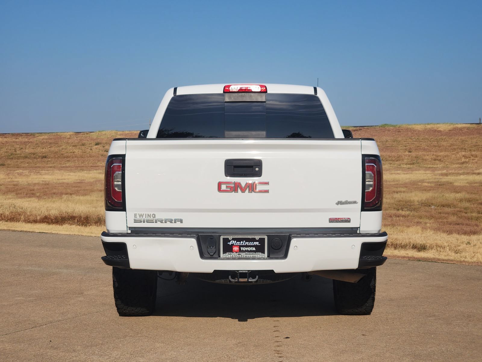 Used 2017 GMC Sierra 1500 SLT w/ All Terrain Package AWD/4WD image 8