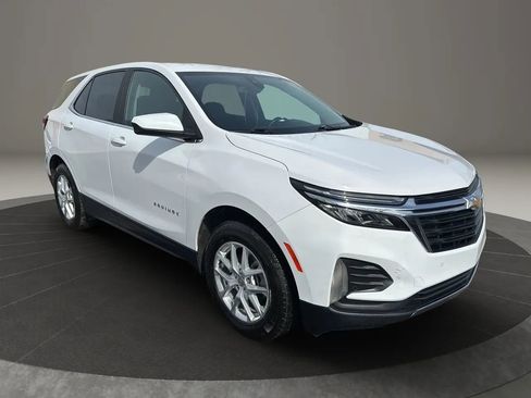 Used 2022 Chevrolet Equinox LT image 3