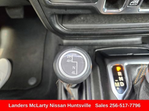 Used 2023 Jeep Gladiator Overland AWD/4WD image 21