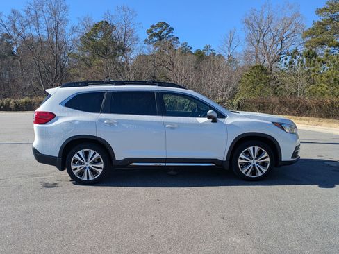 Used 2022 Subaru Ascent Limited w/ Technology Package image 4