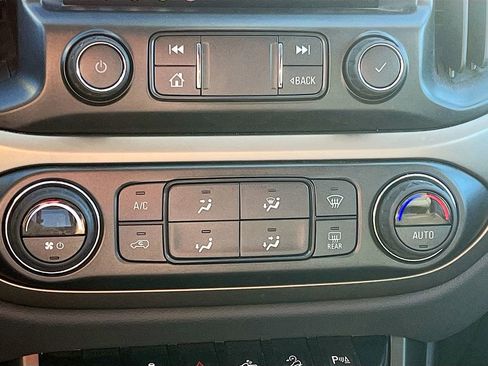 Used 2022 Chevrolet Colorado Z71 image 16