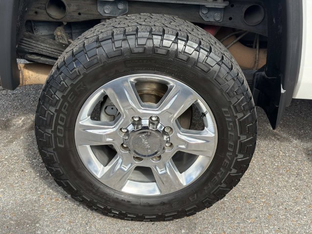 Used 2019 GMC Sierra 2500 SLT w/ Duramax Plus Package AWD/4WD image 5