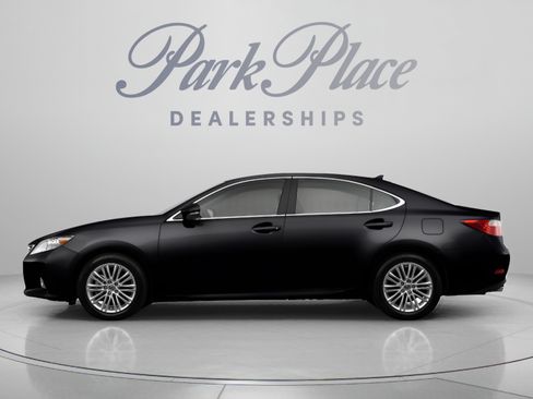 Used 2013 Lexus ES 350 w/ Luxury Pkg FWD image 3