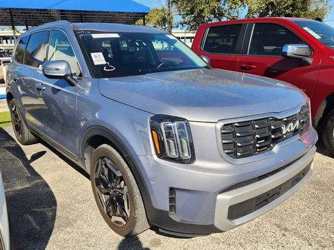 Used 2025 Kia Telluride S image 1