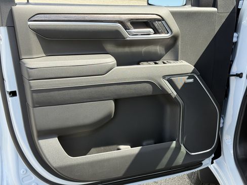 New 2026 Chevrolet Silverado 1500 LTZ w/ LTZ Premium Package AWD/4WD image 9