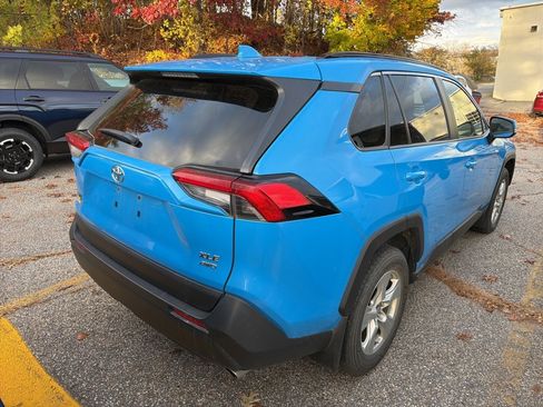 Used 2019 Toyota RAV4 XLE image 3